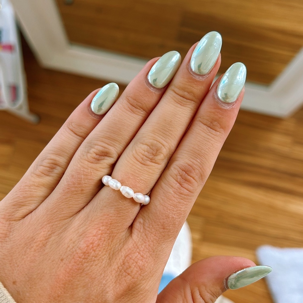 Pearl elastic ring